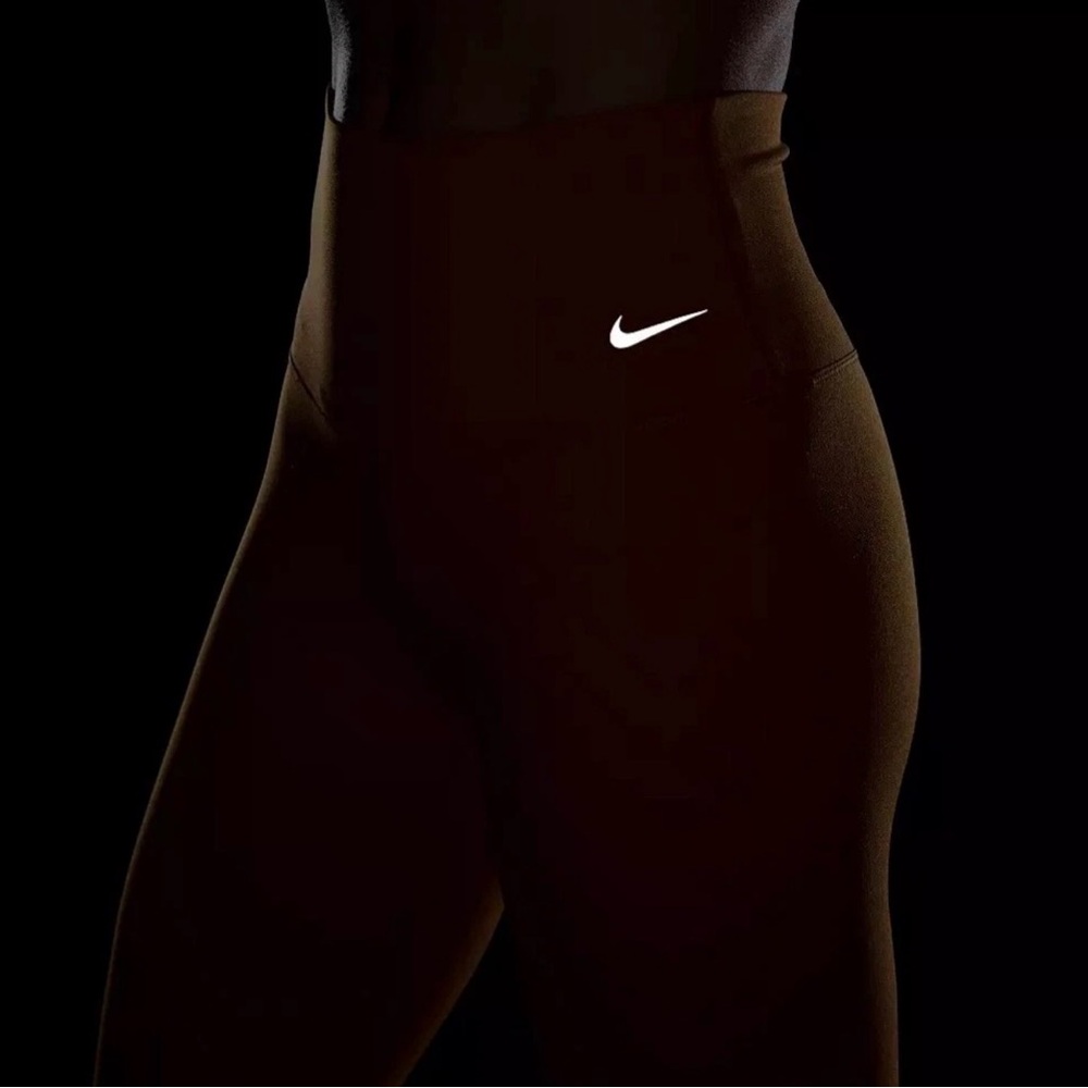 Nike Women's Brown Leggings - Picture 6 of 6